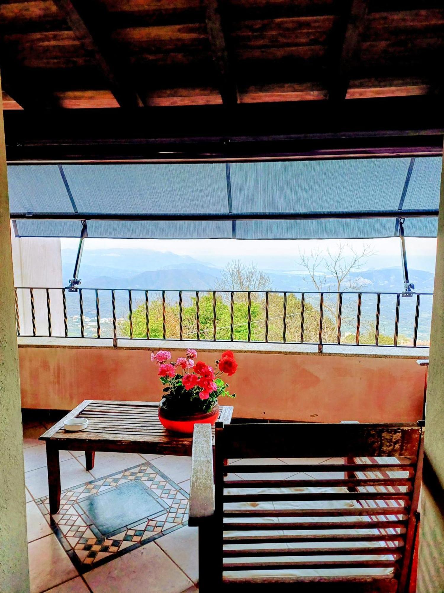 Bed and Breakfast Monti E Mare Lanusei Exterior foto